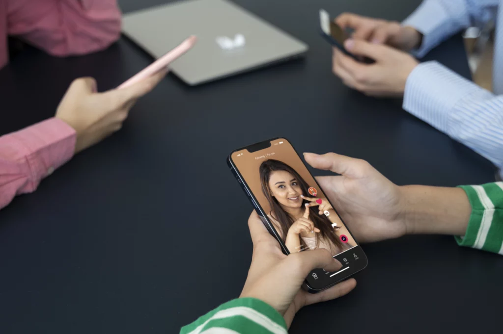 長輩用手機只打電話還愛換新機　網嘆帳號遺失「無限輪迴」令人崩潰