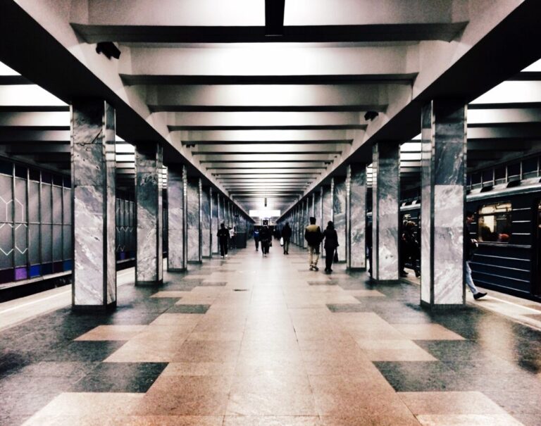 【新地標誕生】西門地下街華麗轉身！潮流 × ACG 打造「西門町地下市」12 月下旬開幕