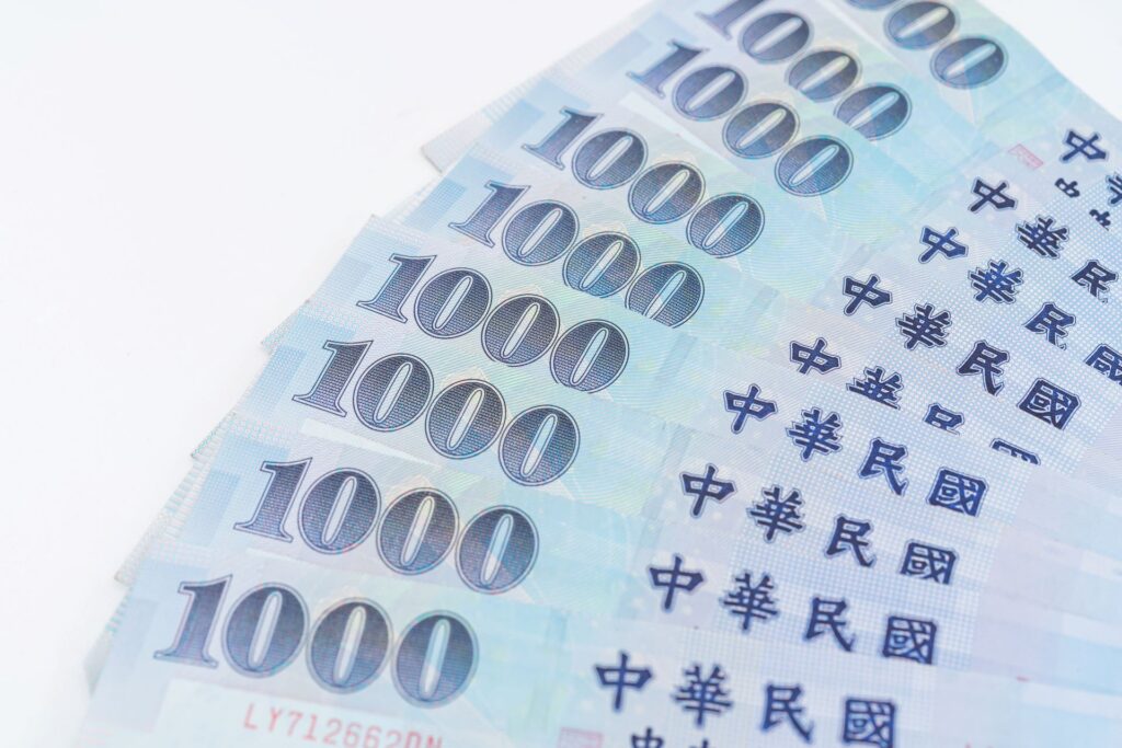 網路登記普發1萬引恐慌　民眾寧等ATM或郵局領現：「真的會怕被騙」