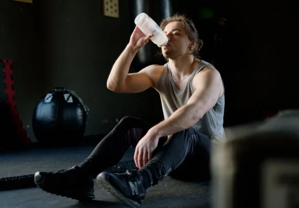 運動後鐵腿別只喝水！研究揭「這飲品」助降痠痛、補能量