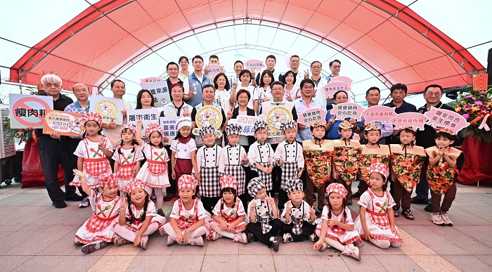 彰化養77萬頭豬全台第三！「豚肉節」大村開吃　免費豬肉料理香腸、貢丸