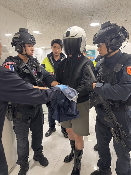 北市銀行驚傳搶案　警方15分鐘內制伏嫌犯