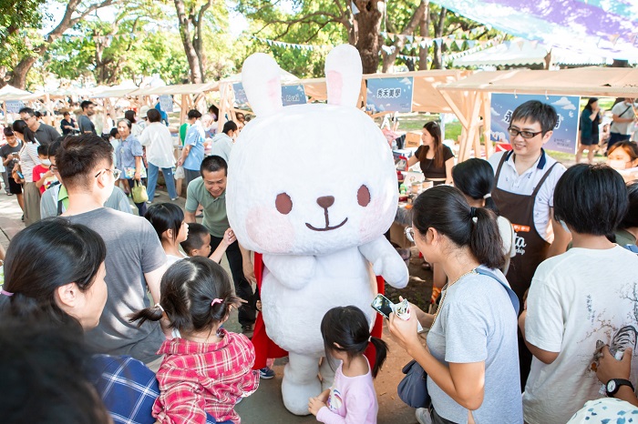 雲林巾彩耕地藝術節規劃各式親子互動體驗活動，吸引不少民眾參加。（資料照、取自雲林巾彩耕地藝術節臉書粉絲專頁）