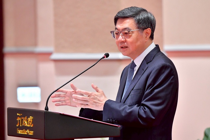 行政院台美經貿工作小組表示,目前台美雙方持續保持密切聯繫,溝通進展正向。(圖/卓榮泰臉書)