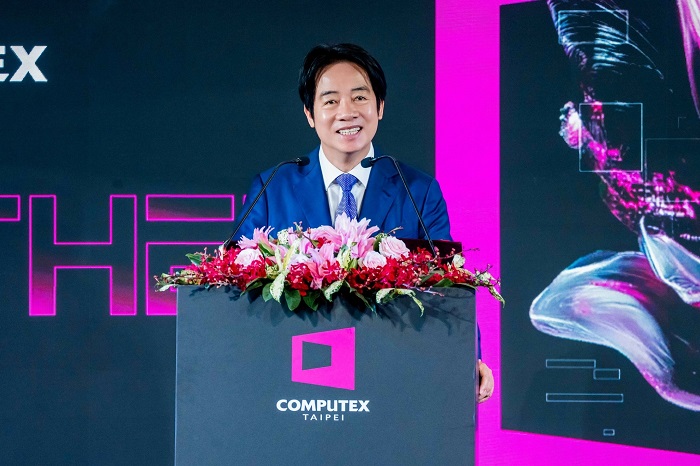 總統親臨COMPUTEX 2026現場,肯定臺灣科技產業在全球 AI 浪潮中的關鍵角色,同時期勉持續強化創新研發與國際合作。
