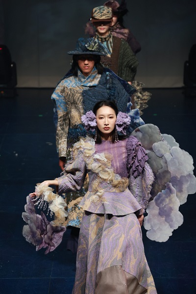 陳持允作品「斯土斯情」。（北市府提供）