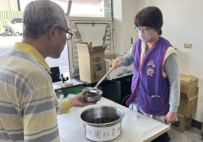 春分送暖關懷寒士　人安基金會助街友迎向新生