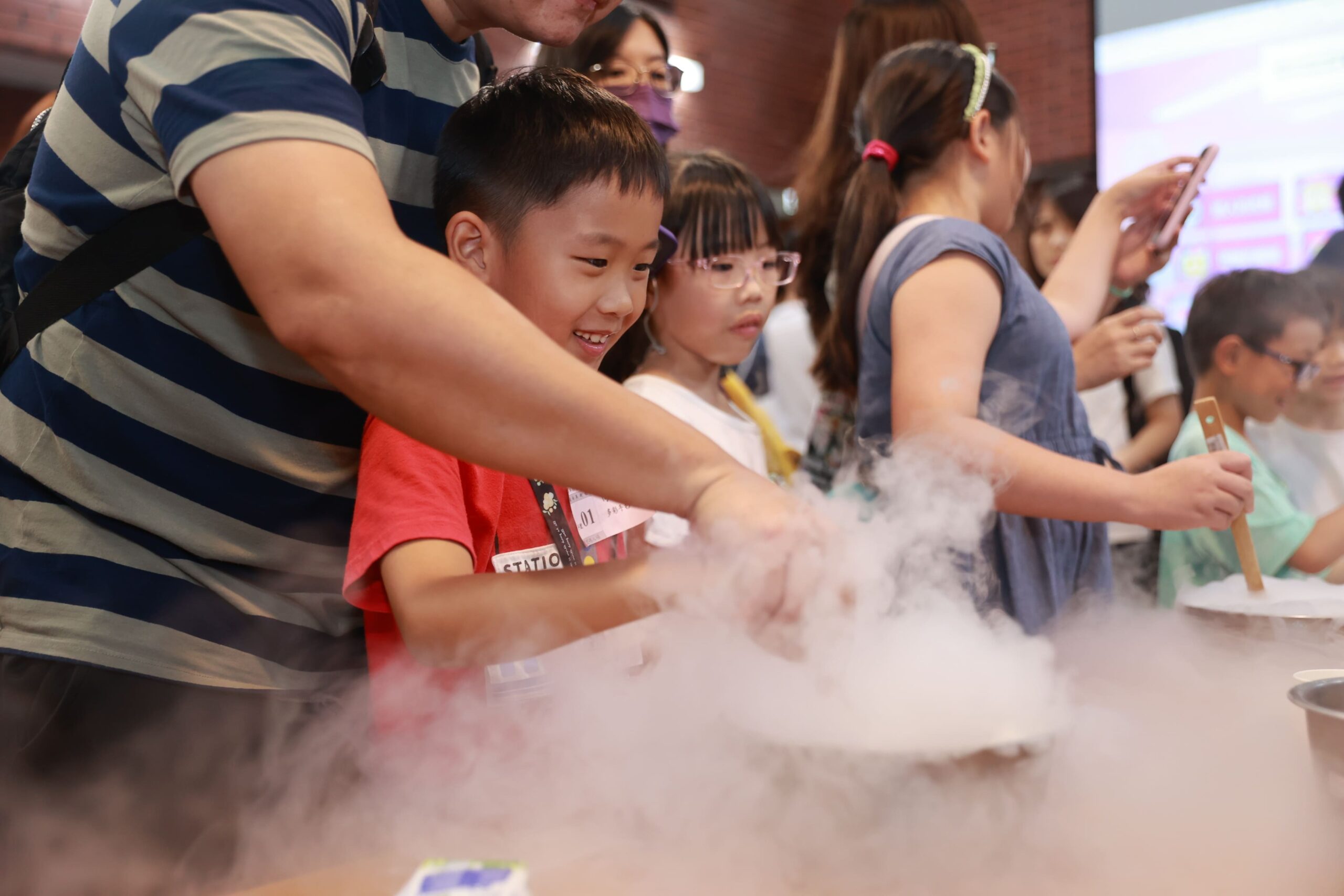 地球所氣體純化及萃取 穩定同位素分析實驗室（圖片來源：中央研究院）