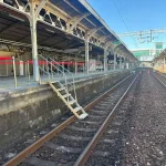 舊台南火車站限時開放掀朝聖潮 民眾帶橘子重現朱自清《背影》